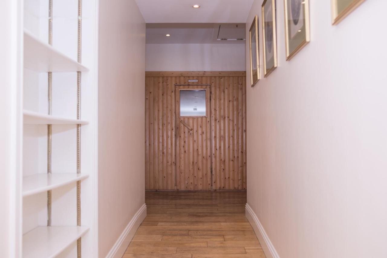 Auchendennan Farm Self Catering Cottages 巴洛赫 外观 照片