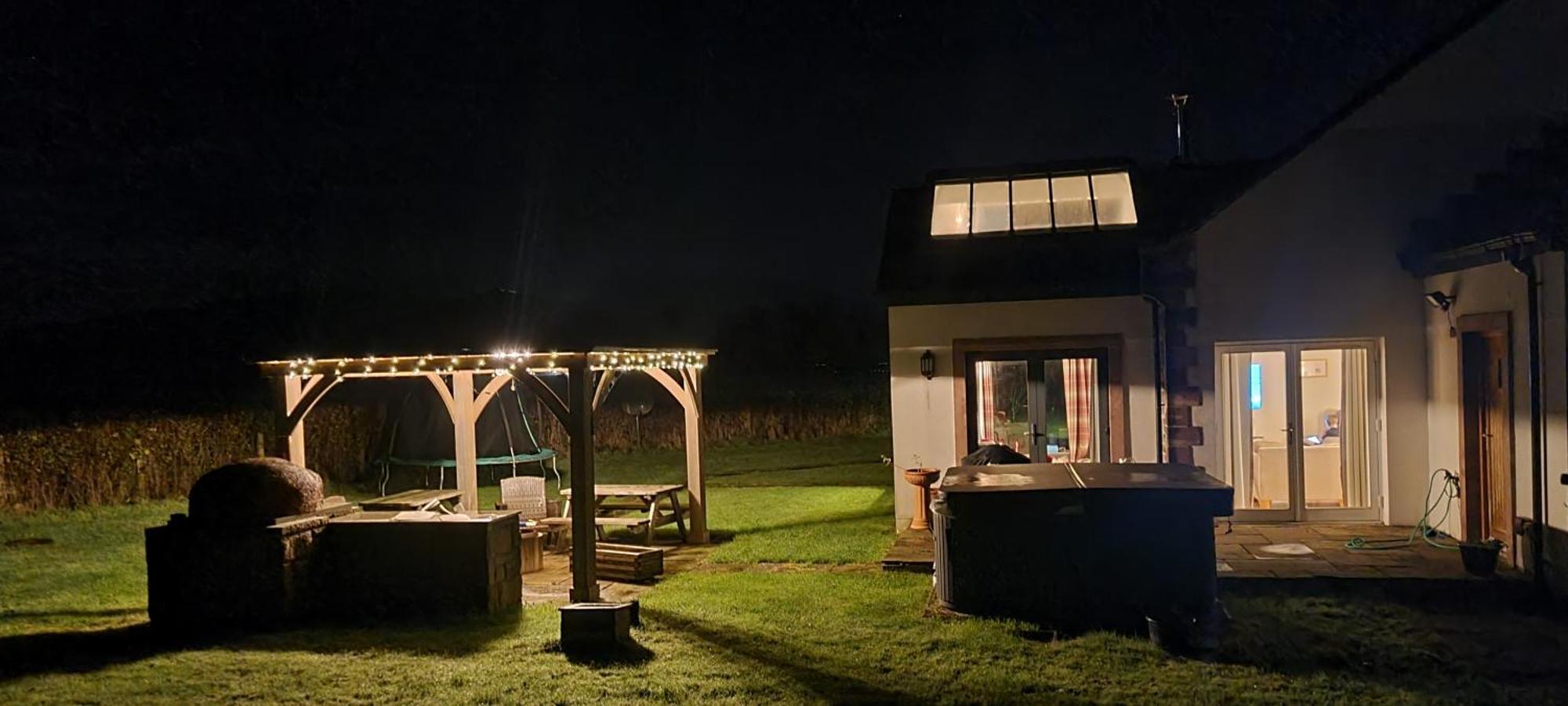 Auchendennan Farm Self Catering Cottages 巴洛赫 外观 照片