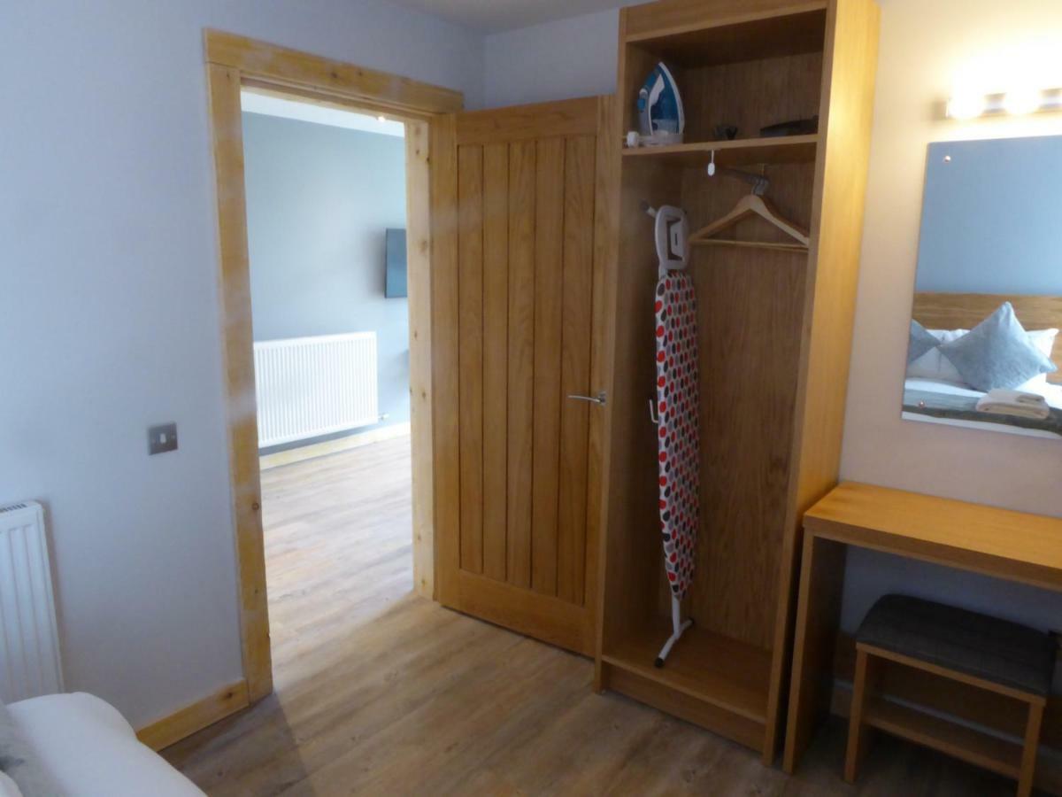 Auchendennan Farm Self Catering Cottages 巴洛赫 外观 照片